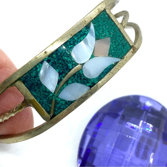 Vintage Alpaca Mexico Mother-of-Pearl Floral Inlay Cuff Bracelet - Picture 8 of 11